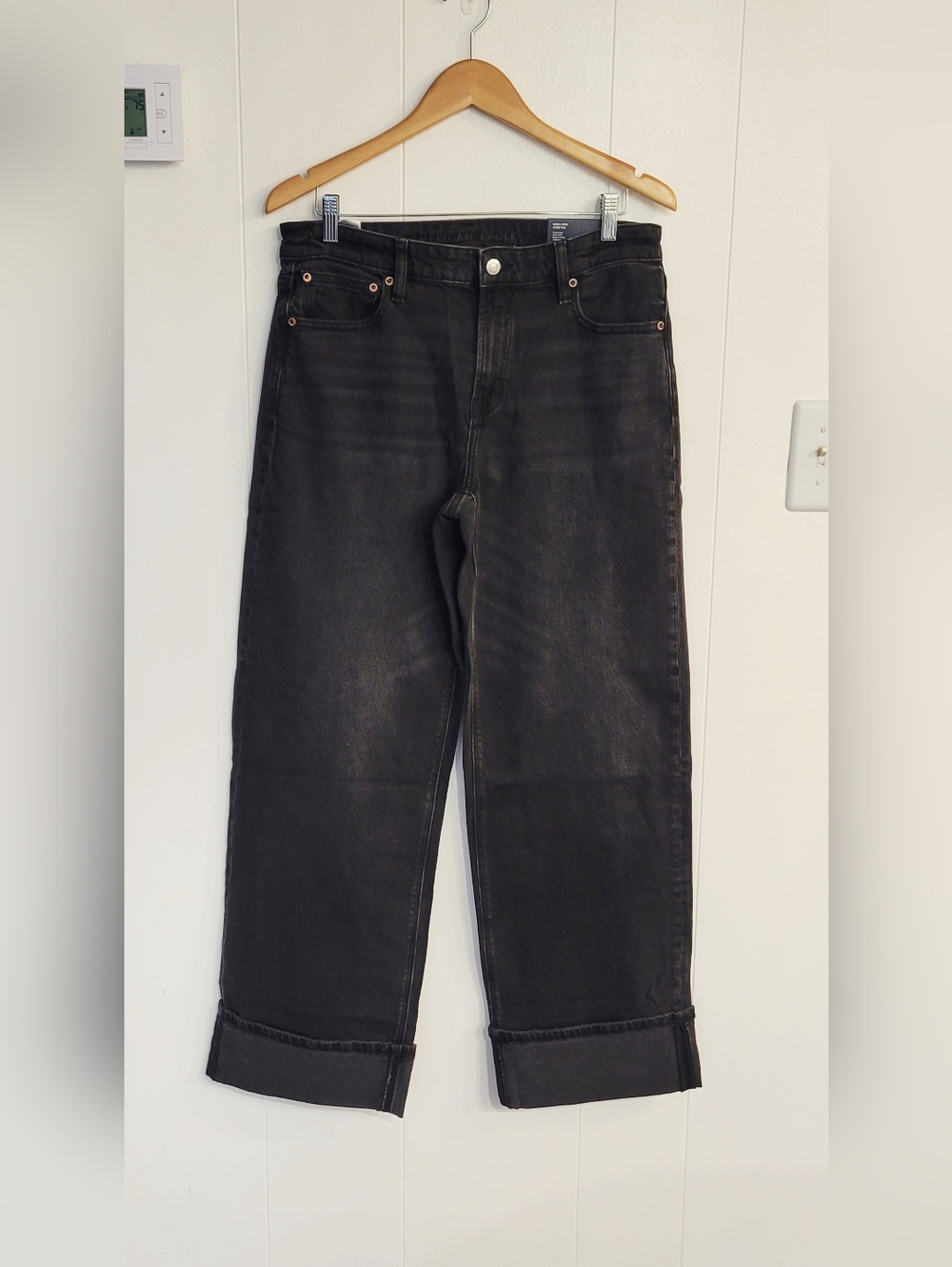 American Eagle Outfitters Black Relaxed Straight-Leg Jeans